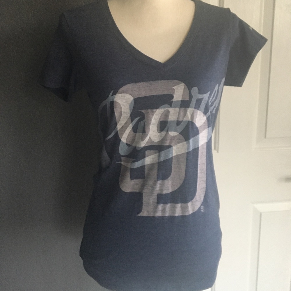 Women’s SD Padres shirt